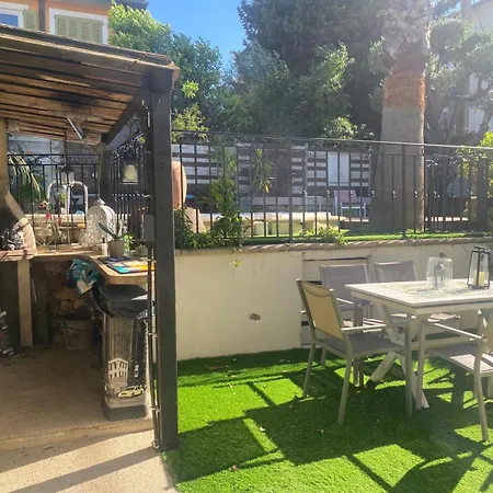 Piscine 2 * Cannes
